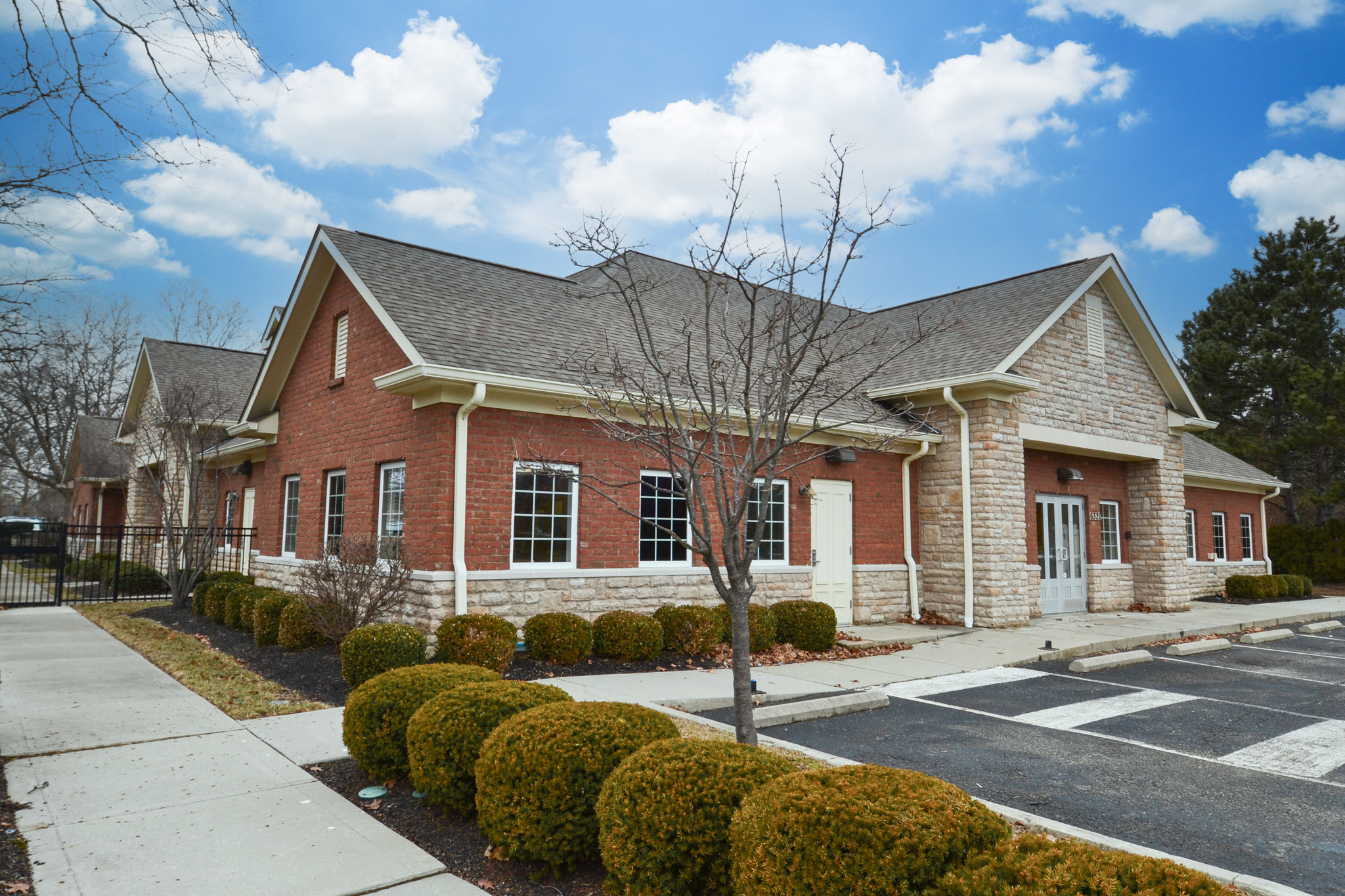 6320 Perimeter Loop Rd - Allied Real Estate Advisors